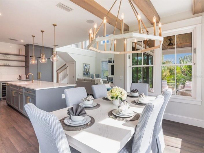 Image No.12-4 Bed Property for sale