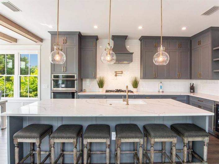 Image No.14-4 Bed Property for sale