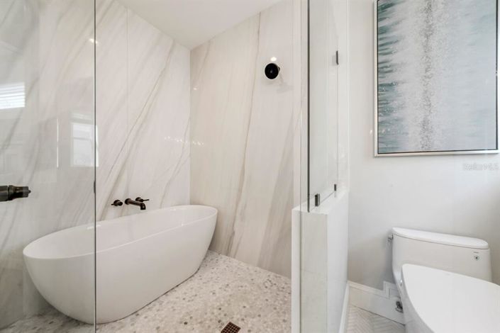 Image No.20-4 Bed Property for sale