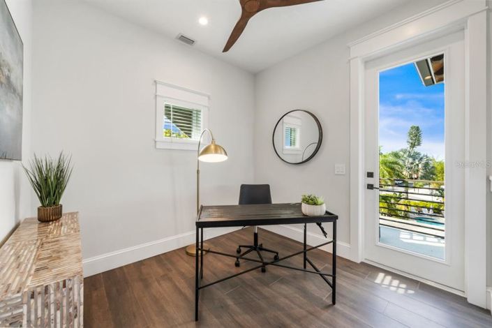 Image No.32-4 Bed Property for sale