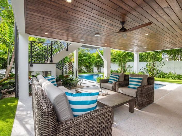 Image No.43-4 Bed Property for sale