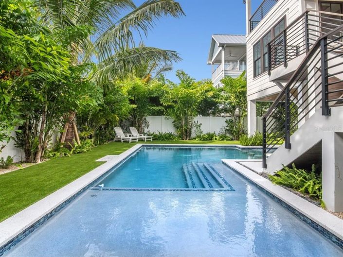 Image No.48-4 Bed Property for sale