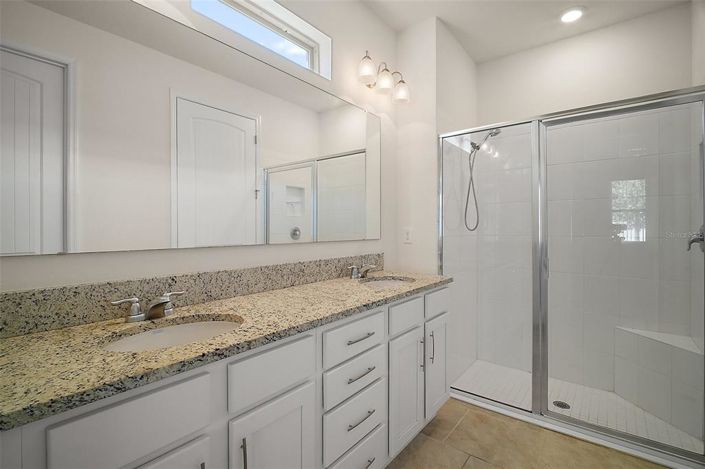 Image No.19-3 Bed Property for sale