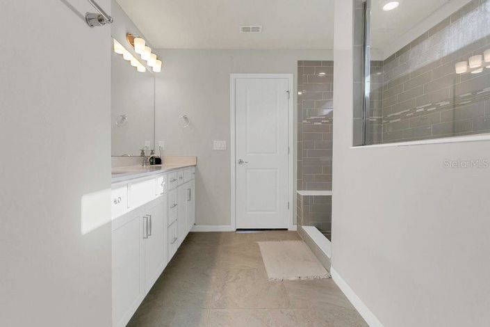 Image No.25-5 Bed Property for sale