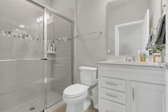 Image No.29-5 Bed Property for sale