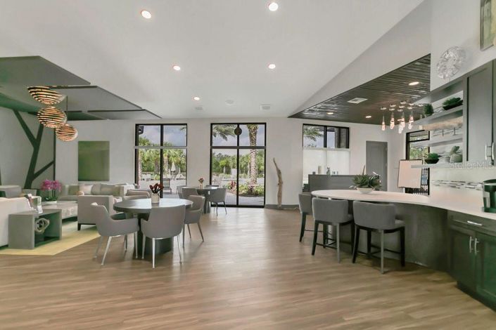 Image No.38-5 Bed Property for sale