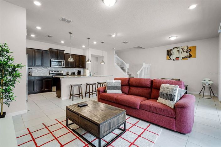 Image No.13-5 Bed Townhouse for sale