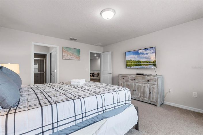 Image No.28-5 Bed Townhouse for sale