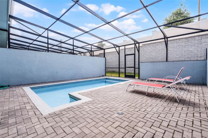 Image No.36-5 Bed Townhouse for sale