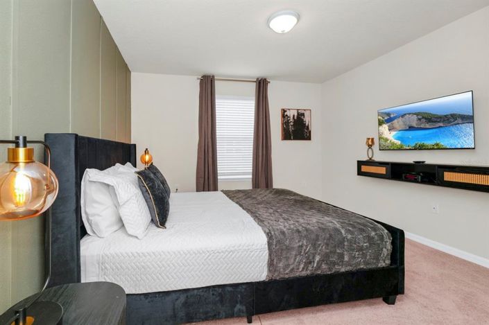 Image No.29-6 Bed Property for sale