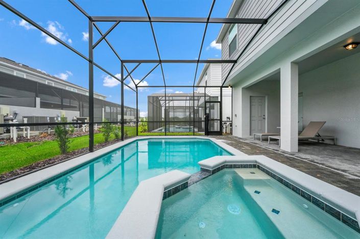 Image No.37-6 Bed Property for sale