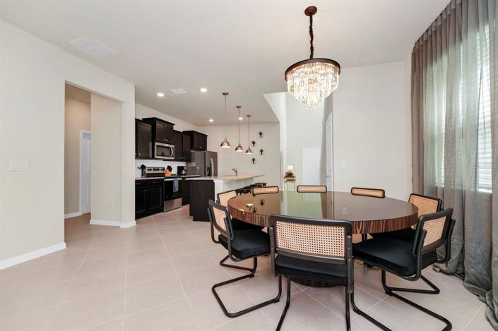 Image No.7-6 Bed Property for sale