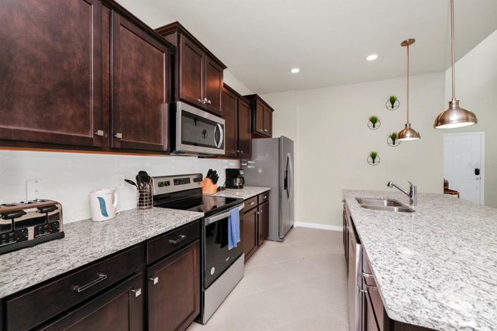 Image No.9-6 Bed Property for sale