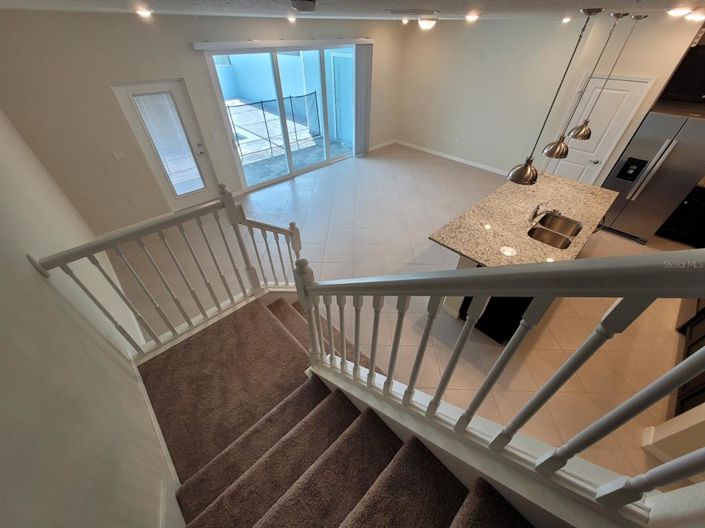 Image No.15-5 Bed Townhouse for sale