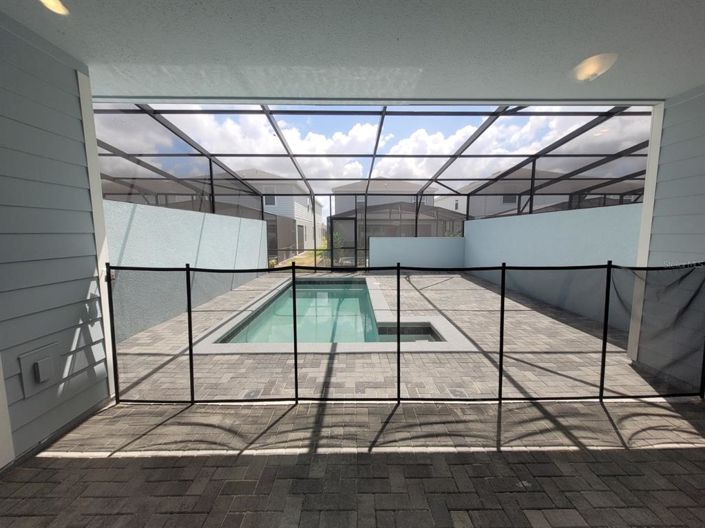 Image No.16-5 Bed Townhouse for sale