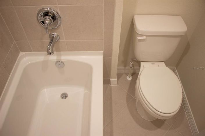 Image No.50-5 Bed Townhouse for sale