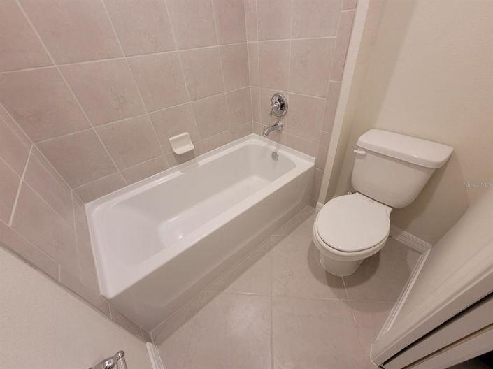 Image No.56-5 Bed Townhouse for sale