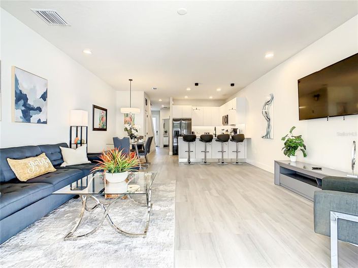 Image No.25-3 Bed Townhouse for sale