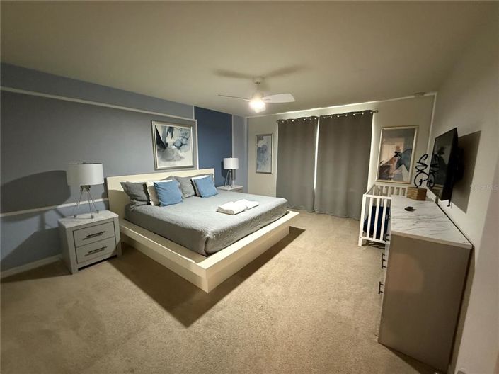 Image No.34-5 Bed Townhouse for sale