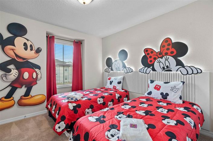 Image No.30-5 Bed Townhouse for sale