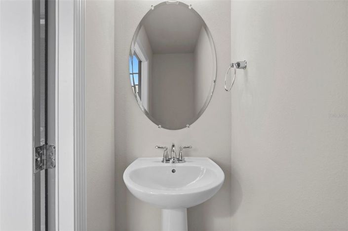 Image No.35-5 Bed Townhouse for sale