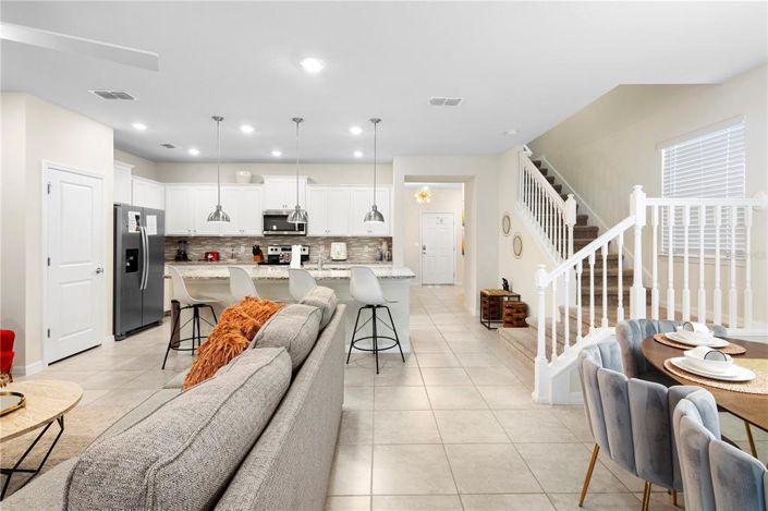 Image No.6-5 Bed Townhouse for sale