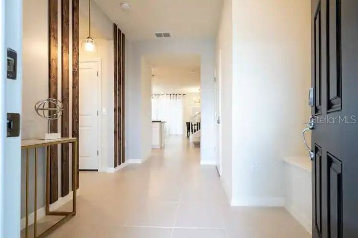 Image No.2-5 Bed Townhouse for sale