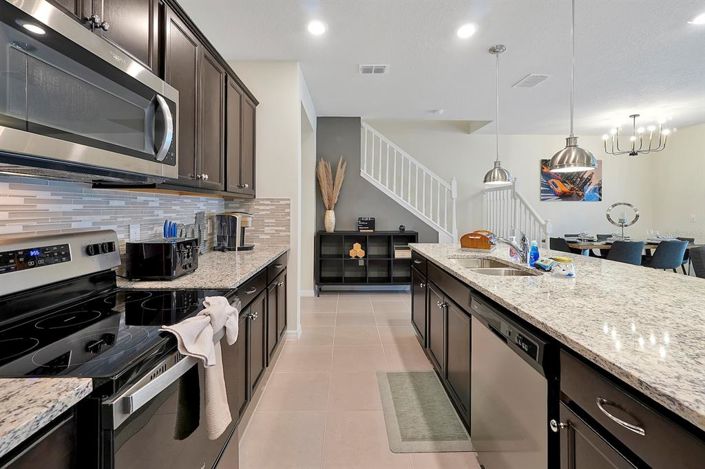 Image No.13-5 Bed Townhouse for sale