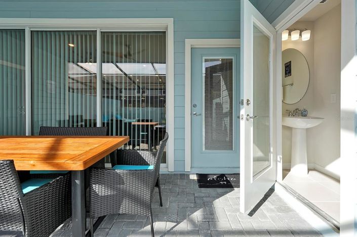 Image No.27-5 Bed Townhouse for sale