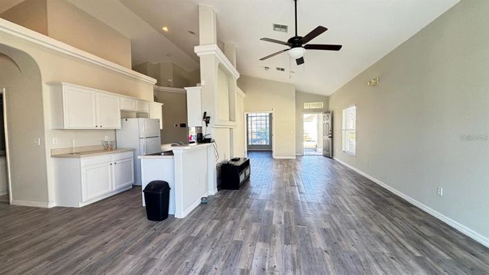 Image No.10-3 Bed Property for sale