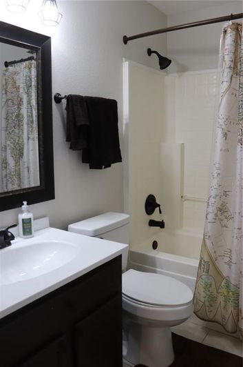 Image No.25-5 Bed Property for sale