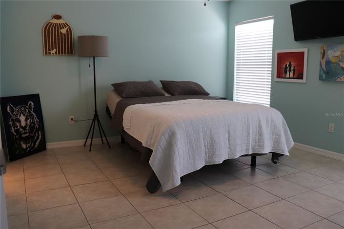 Image No.37-5 Bed Property for sale