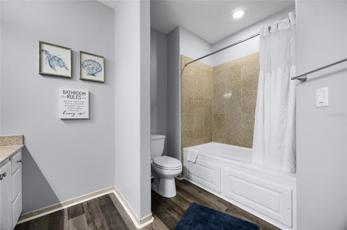 Image No.21-2 Bed Property for sale