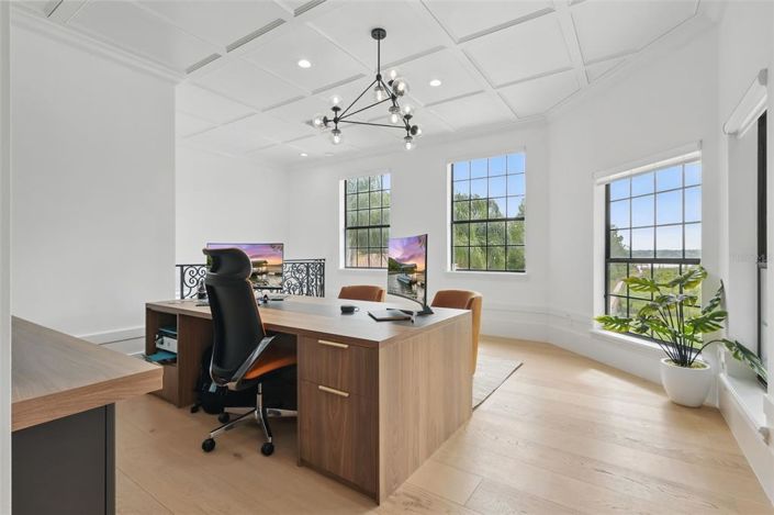 Image No.36-5 Bed Property for sale