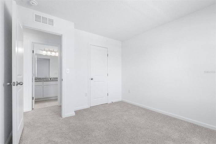 Image No.22-3 Bed Townhouse for sale