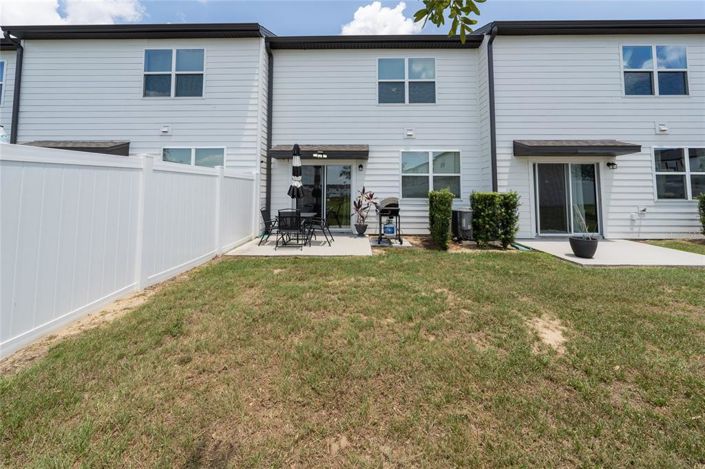 Image No.26-3 Bed Townhouse for sale