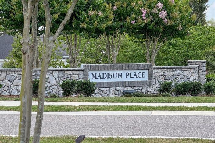 Image No.30-3 Bed Townhouse for sale