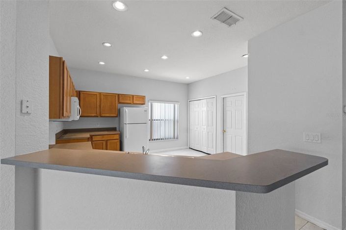 Image No.12-4 Bed Property for sale