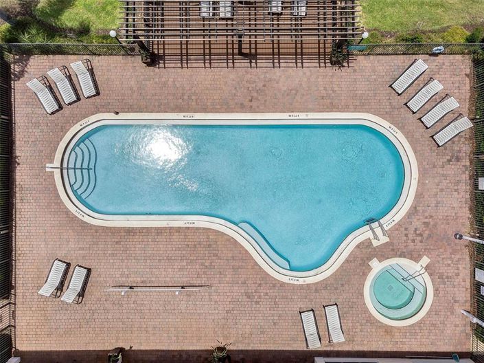 Image No.50-4 Bed Property for sale