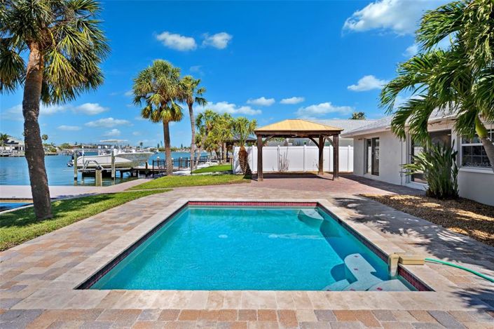 Image No.15-3 Bed Property for sale