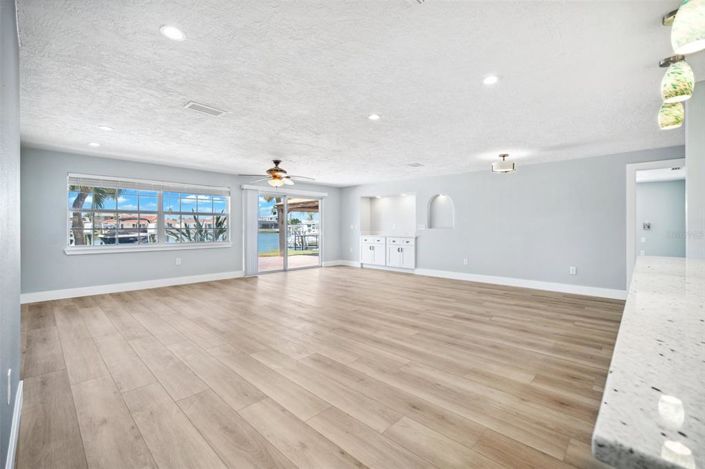 Image No.20-3 Bed Property for sale