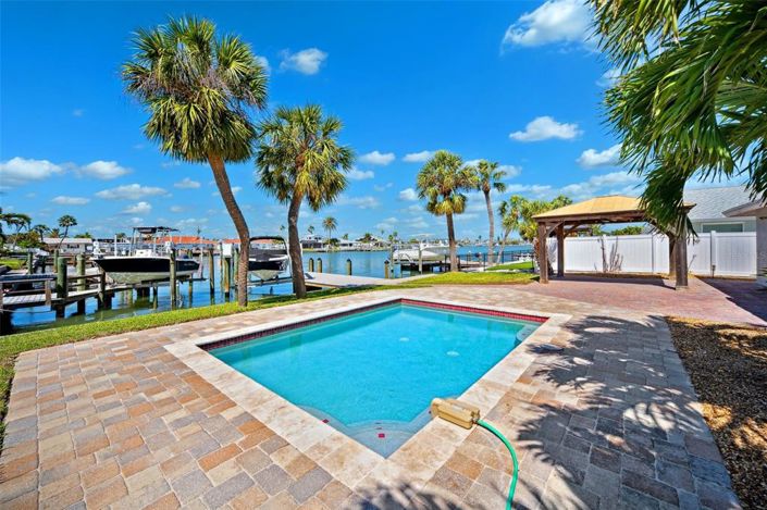 Image No.4-3 Bed Property for sale