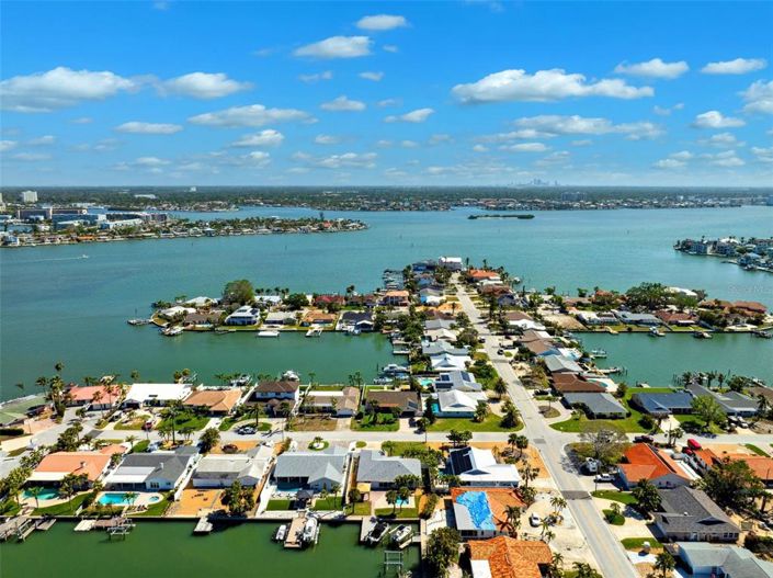 Image No.51-3 Bed Property for sale