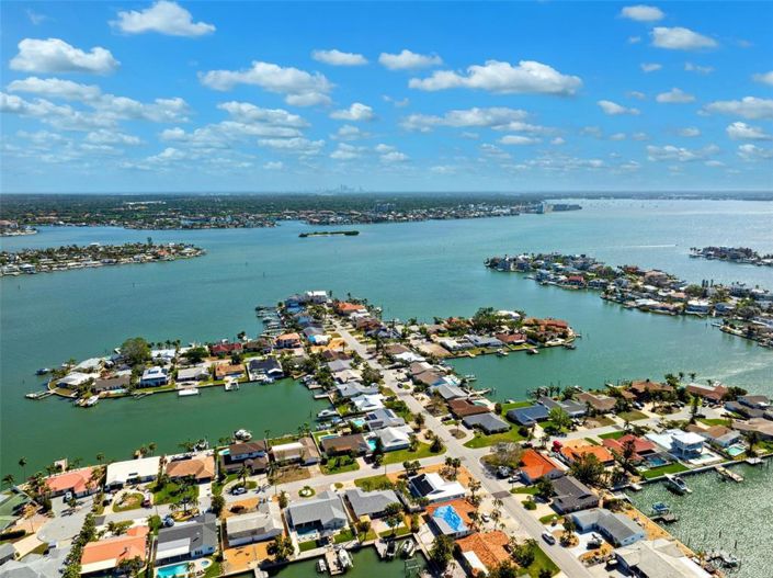 Image No.52-3 Bed Property for sale