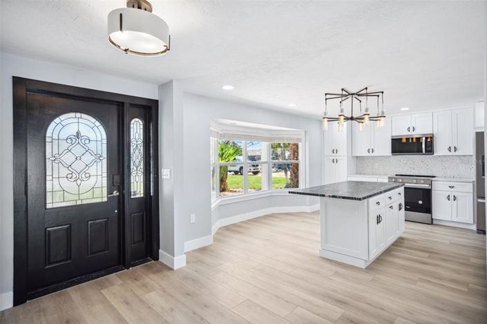 Image No.6-3 Bed Property for sale