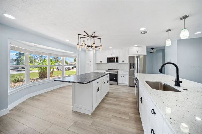 Image No.9-3 Bed Property for sale