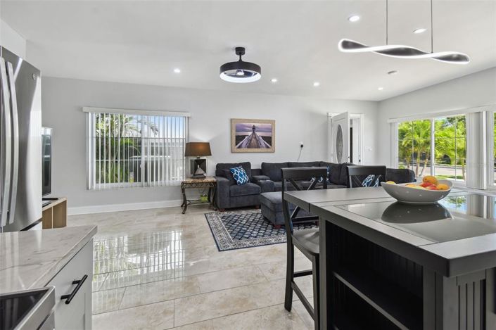 Image No.14-3 Bed Property for sale