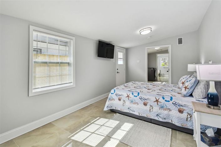 Image No.19-3 Bed Property for sale