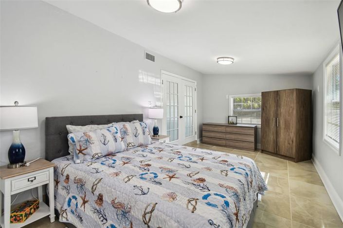 Image No.21-3 Bed Property for sale