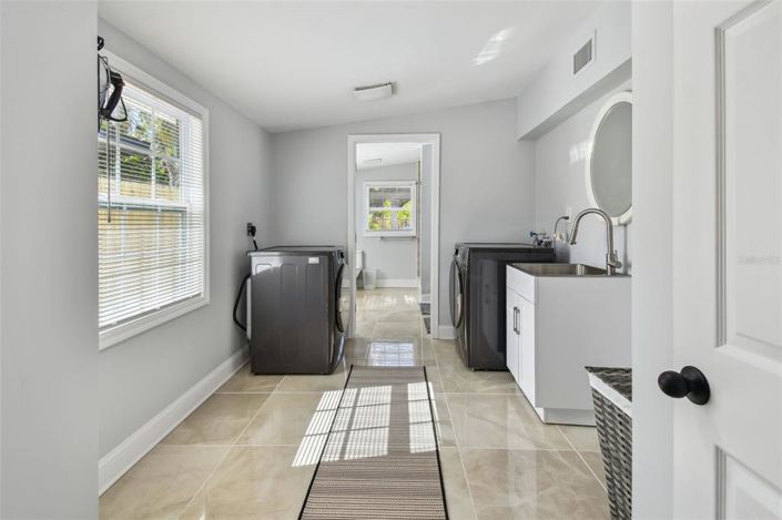 Image No.22-3 Bed Property for sale